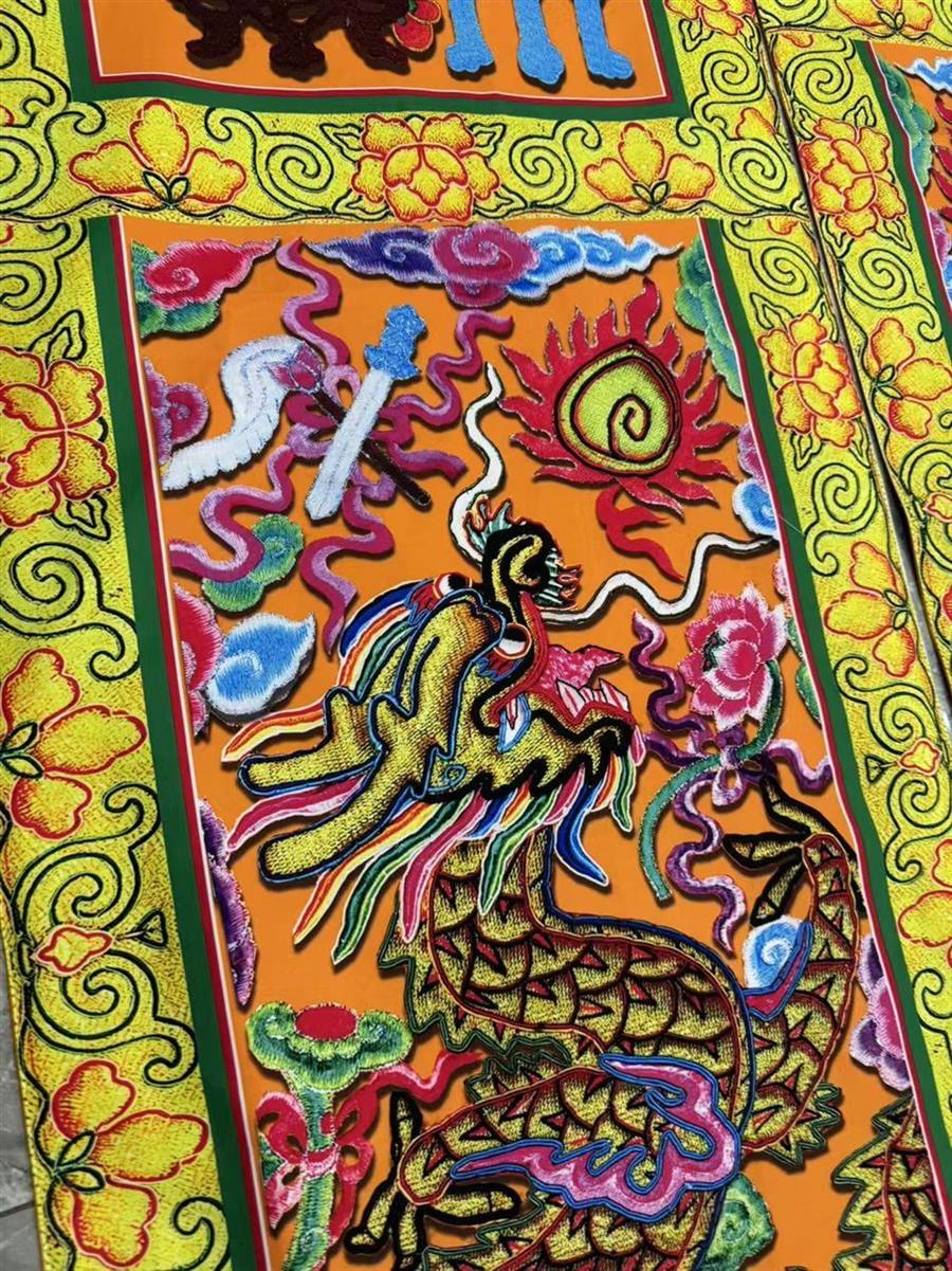 挂幅纹样细节特写